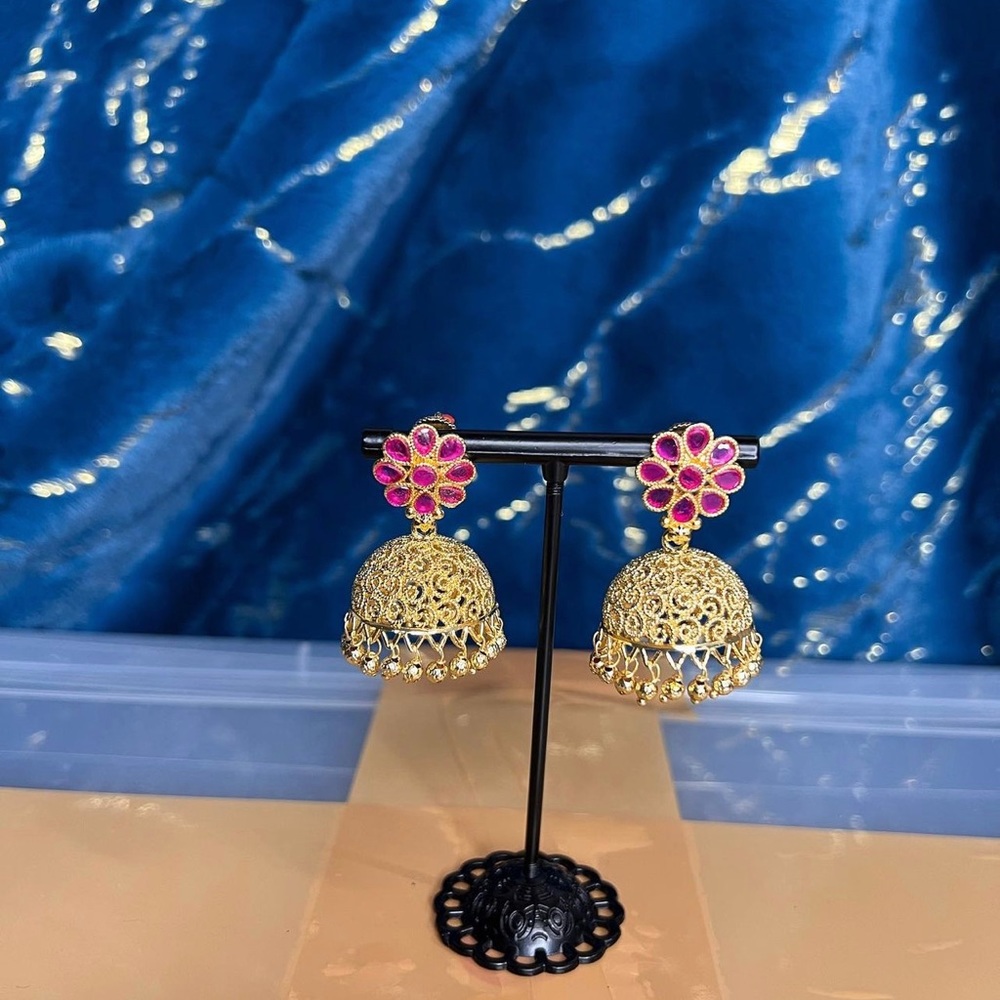 Pink jhumki Lightweighted